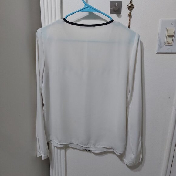 MNG Mango Basics Work Casual Professional Silky Top Black White Soft Comfortable - Picture 11 of 11